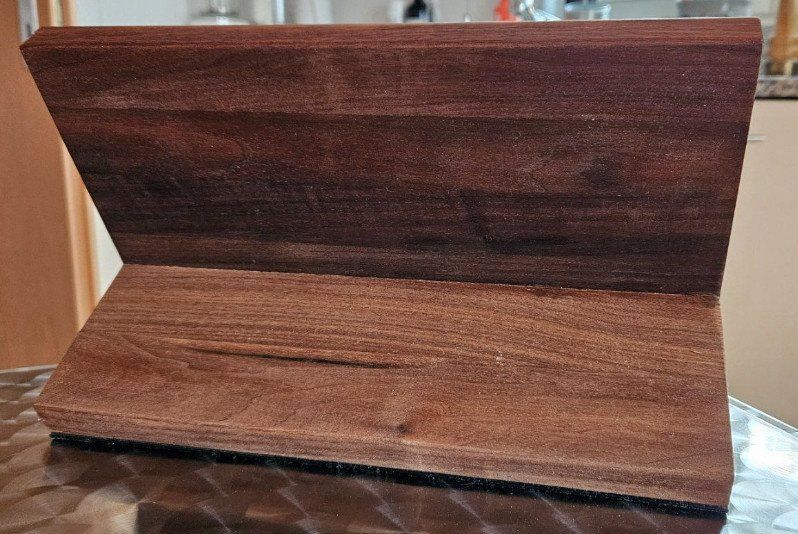 Messer: Magnet. Messerblock Nussbaum-massiv – Gebraucht aus Rüti ZH von Moli8 2