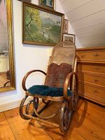 Komfortabler Schaukelstuhl Thonet-Stil - 100 Jahre alt