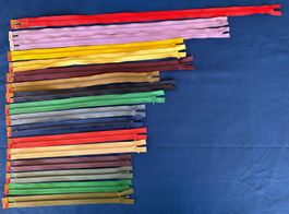 17 RIRI REISSVERSCHLÜSSE NEU ALLE 30CM