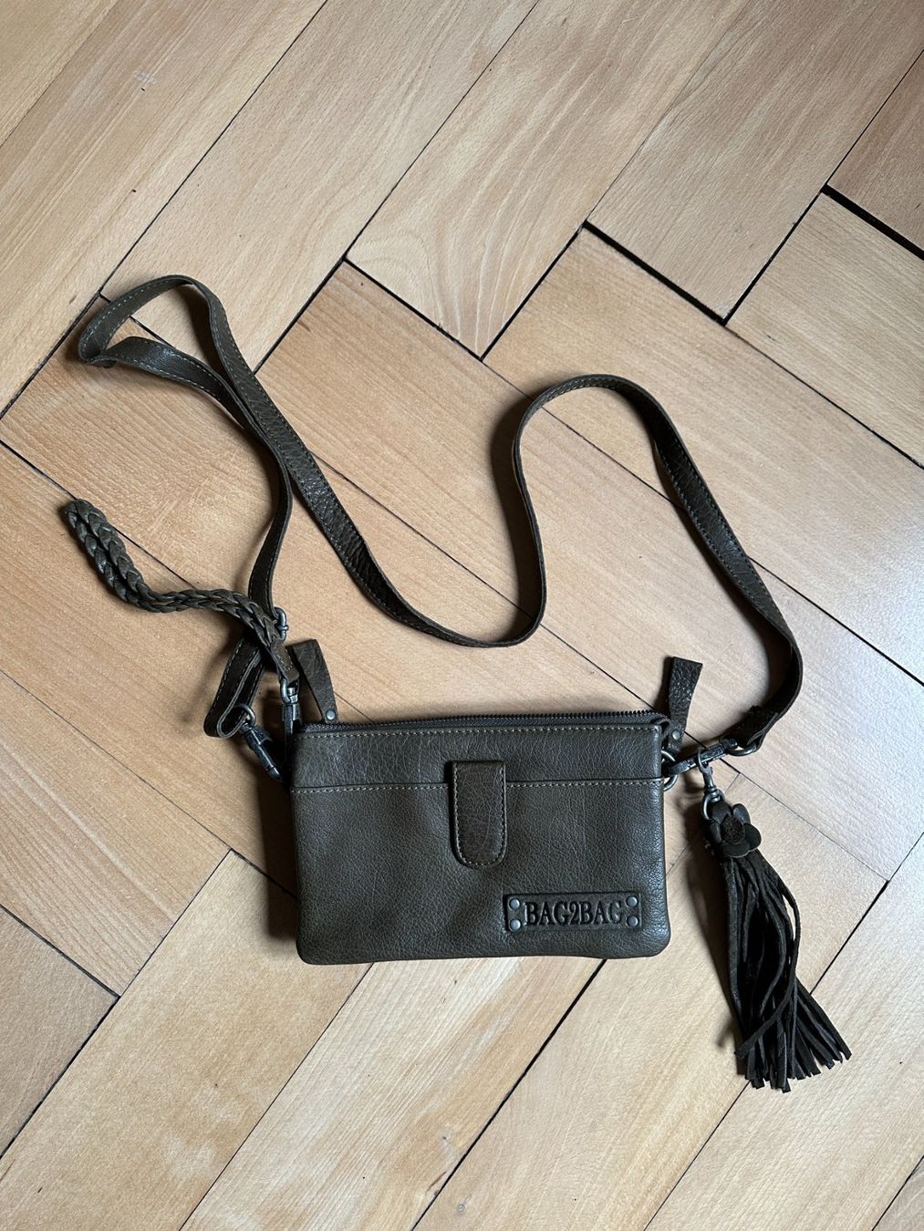 Sacs femmes: BAG2BAG - Leder Umhängetasche taupe – D'occasion à Zürich par Diazaio