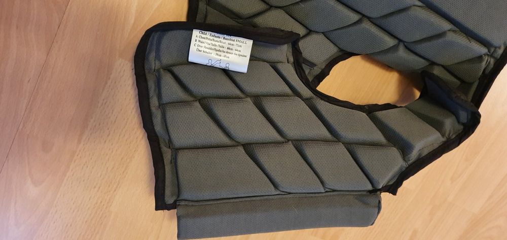 Protections: Rückenpanzer Reitsport, USG-Reitsport, Kinder und Jugendlich – D'occasion à Rheineck par Jmurmeli 5
