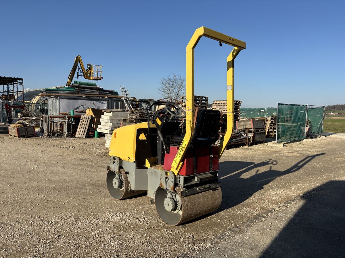 Tutte le macchine: Strassenwalze / Walze 1,6t – Usato da Courgevaux venduto da Querly 4