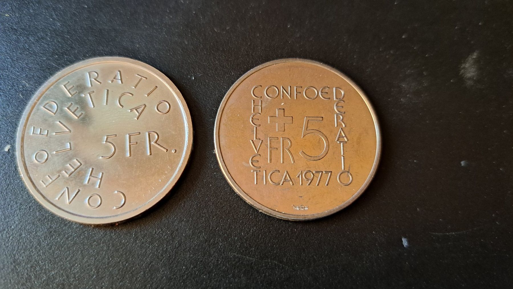 Toutes les monnaies: 2x Fr. 5.- – Neuf (Voir description) à Affeltrangen par Handre