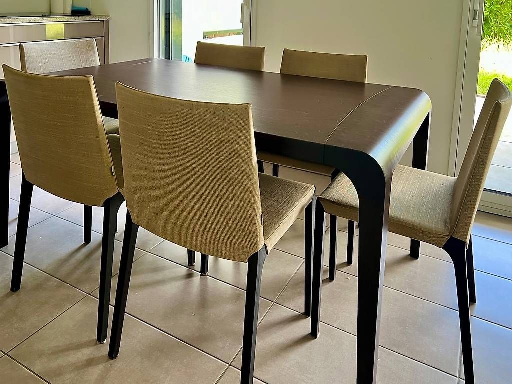 Set di tavolo e panche: Table à manger et 6 chaises Zanotta en Wengé – Usato da Vésenaz venduto da Bartos 1