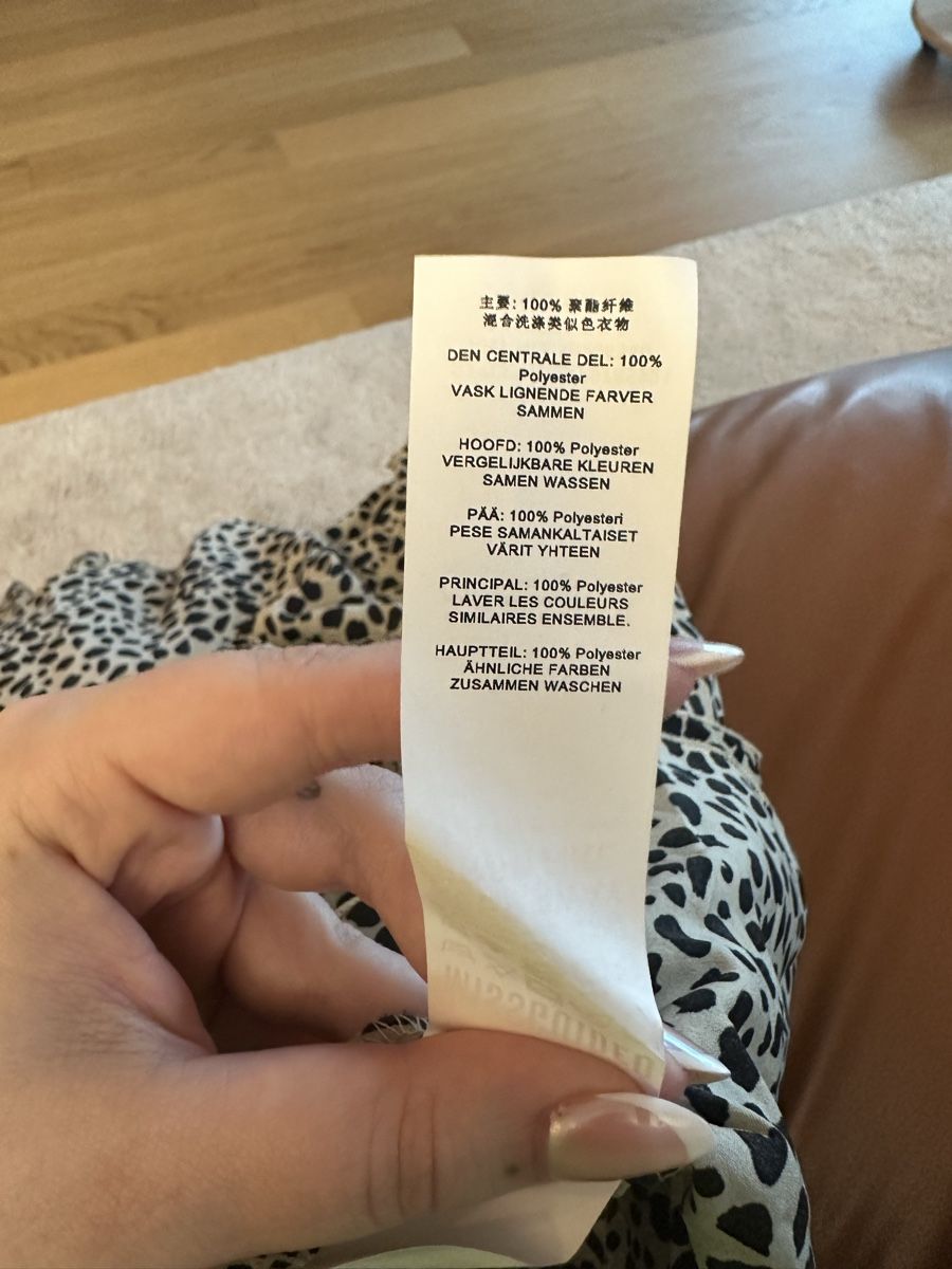 Blusen: Missguided Bluse, Leoprint, Grösse 50 – Neu (gemäss Beschreibung) aus Ebikon von Ecnerolf. 3