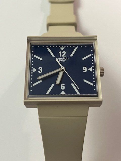 Montres: Swatch neuve 39 % WHAT IF...TARIFFS? – Neuf (Voir description) à Epalinges par Gtworld