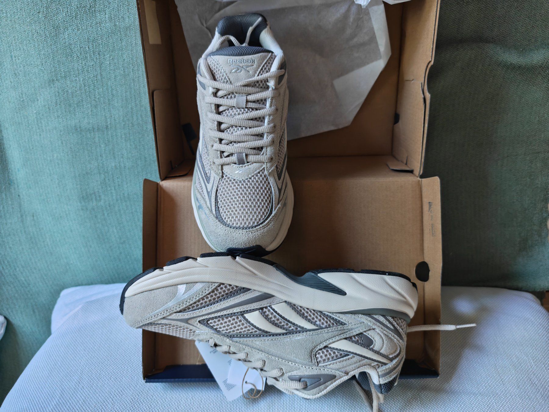 Reebok Scarpe da uomo: Reebok Men's Belwave Trainers 42 – Nuovo e nell'imballaggio originale da Nyon venduto da Brainoff 2