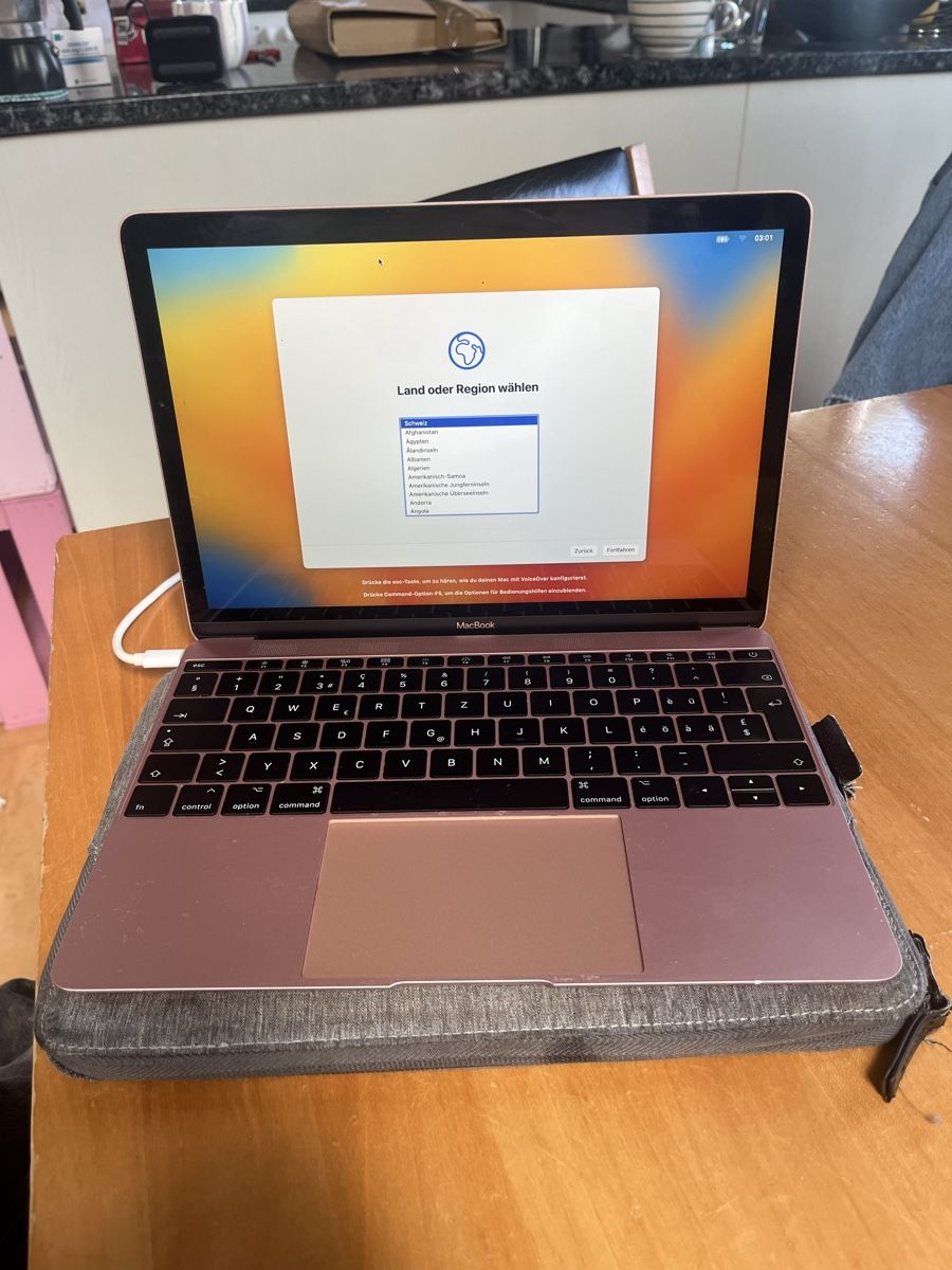 Apple Notebook: Apple MacBook Retina – Usato da Bern venduto da kim_txn9 1