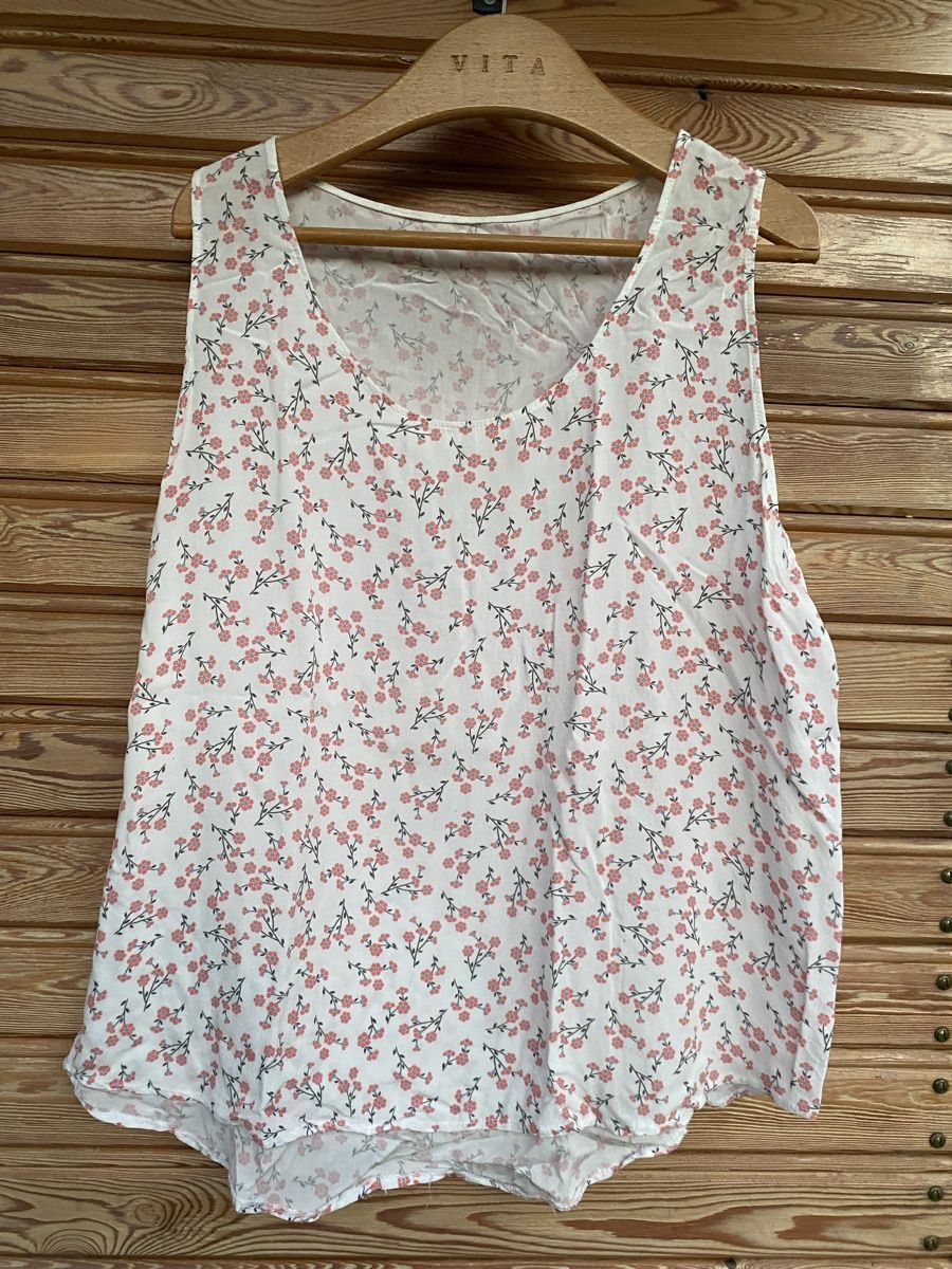 T-Shirts: Kurzarm Blumen Shirt Größe L – Gebraucht aus Scuol von frosch85