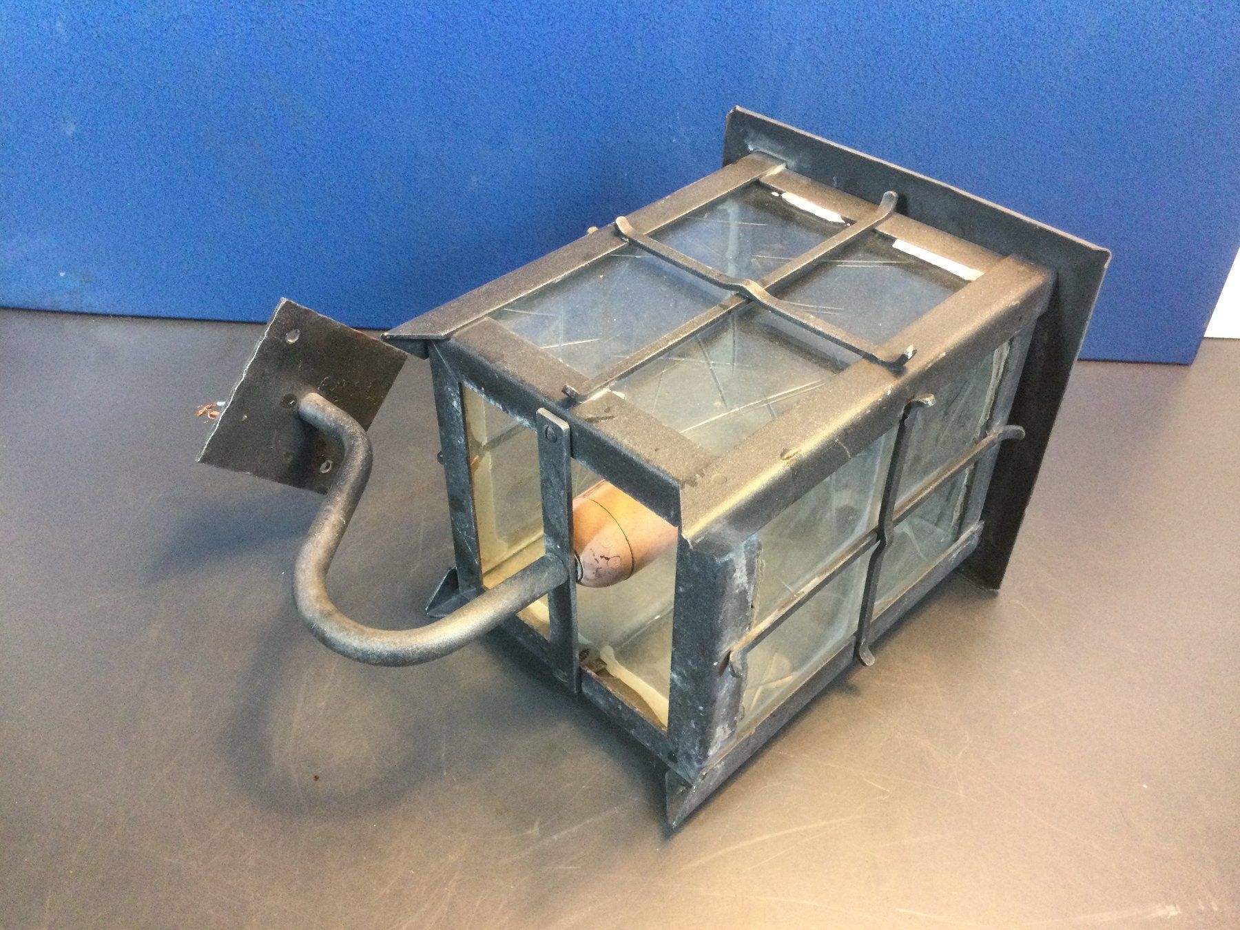 Attrezzi da lavoro: Gebrauchte rustikale geschmiedete Aussenlampe  Wandlampe – Usato da Wangen SZ venduto da kuriosum12 3