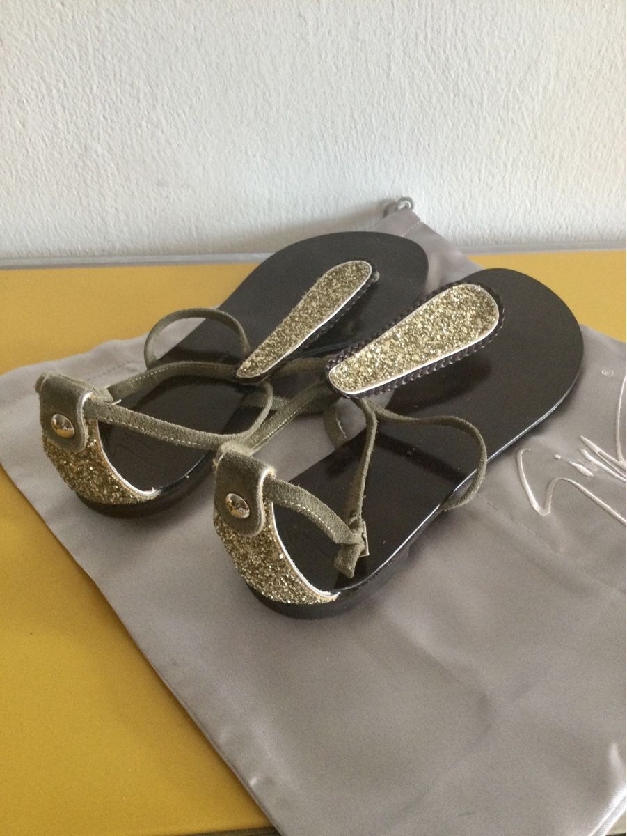 Zanotti Scarpe da donna: Giuseppe Zanotti flache Sandalen mit Glitter 40/41 – Usato da Stäfa venduto da loveforeverlove 2