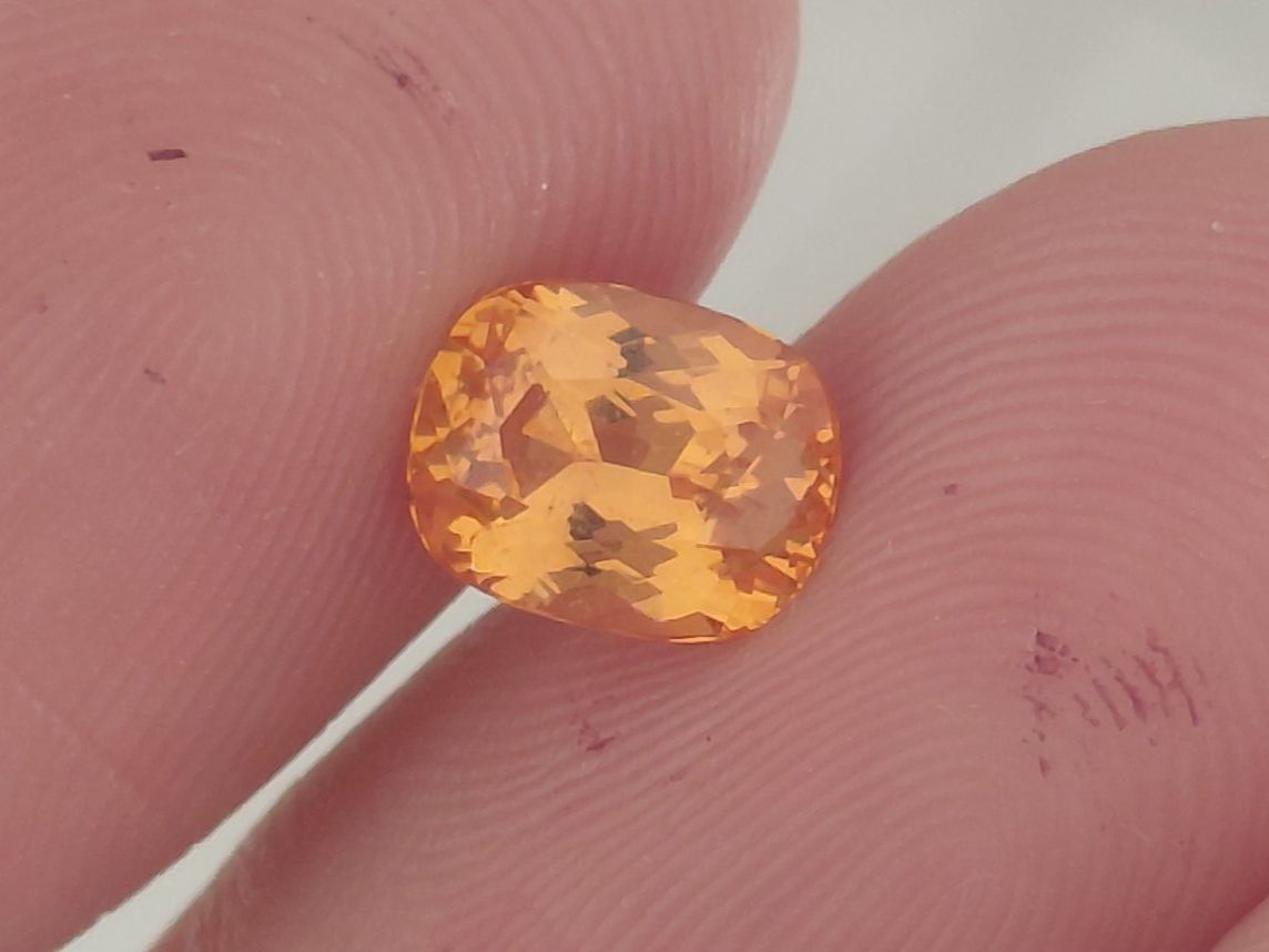 Pietre preziose: Spessartite 1.8 Glowing – Usato da Bévilard venduto da Yougems