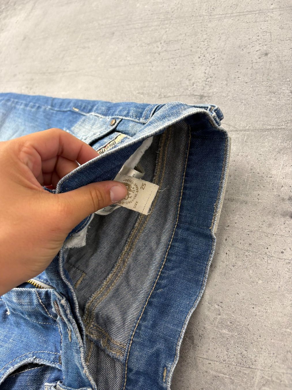 Diesel Jeans: Vintage Diesel Bootcut Flared Jeans (S) – Nuovo (secondo la descrizione) da Werdenberg venduto da hase.vintage 5