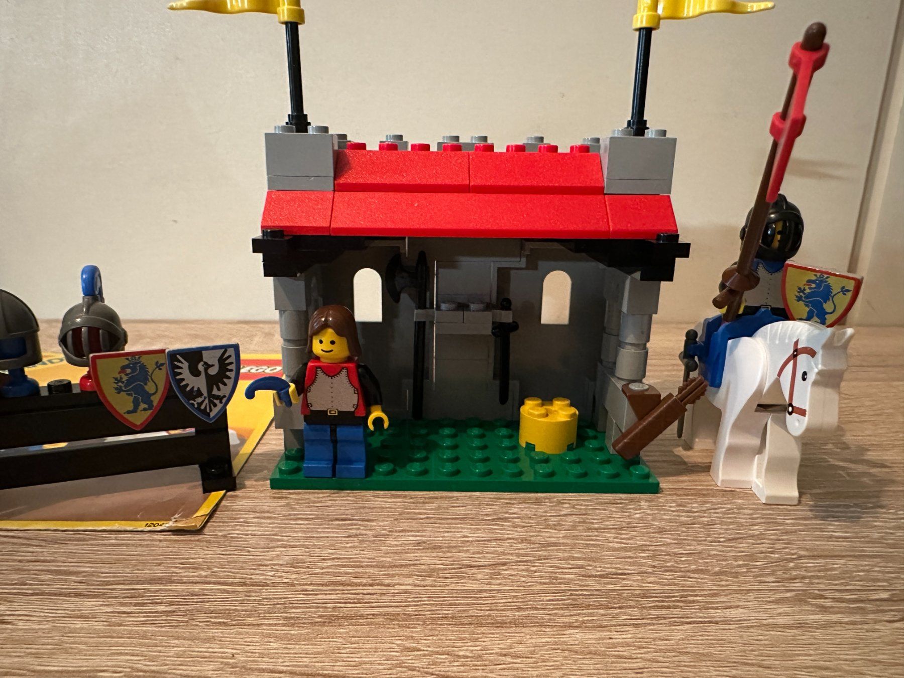 Legoland Kit di costruzioni: LEGO Ritter 6041 Armor Shop – Usato da Basel venduto da Don-Angel 4