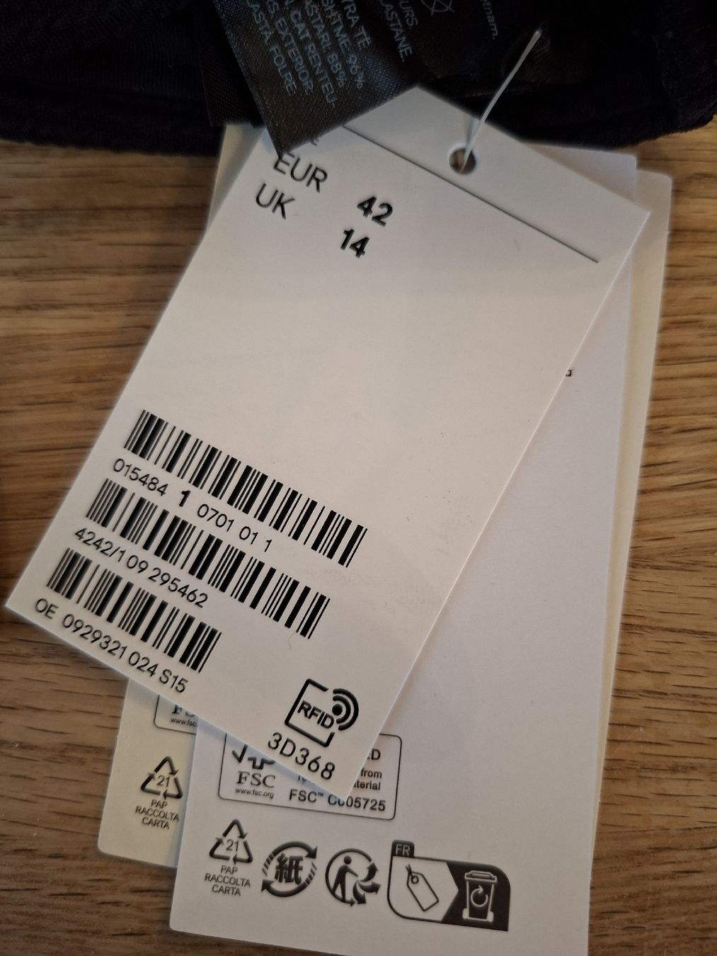 H&M Badekleider & Bikinis: Damen Bikini Oberteil schwarz H&M Neu – Gebraucht aus Leuk-Stadt von See_Lin 2