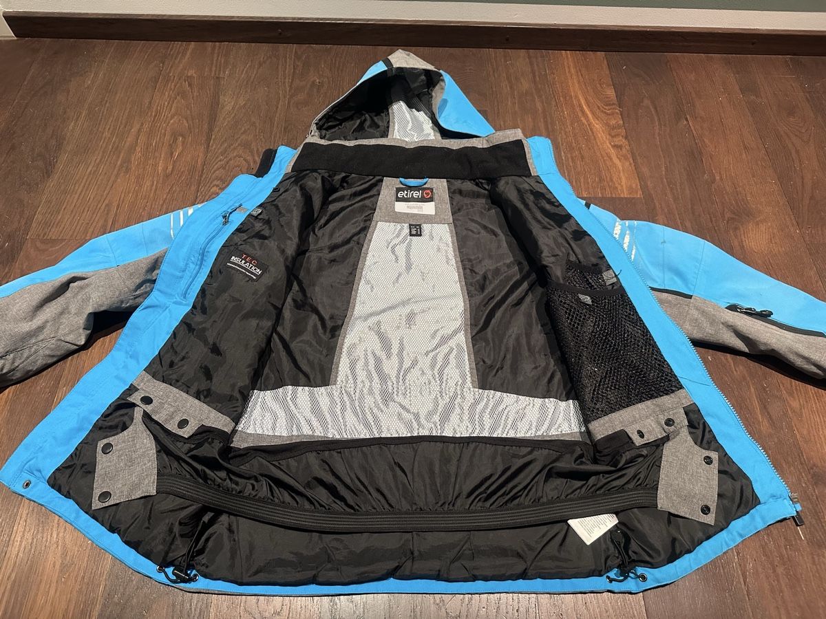 Vestes: Skijacke Gr. 164 – D'occasion à Wangen b. Olten par kellybundy31 3