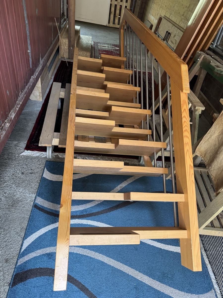 Escaliers: Treppe mit wechseltritt – D'occasion à Emmenmatt par gipfelkreuz