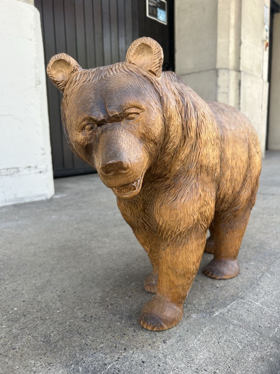 Statuette: Bär, Material unbekannt, Länge 60cm., Höhe 40cm. – Usato da Bern venduto da wal_qv9w