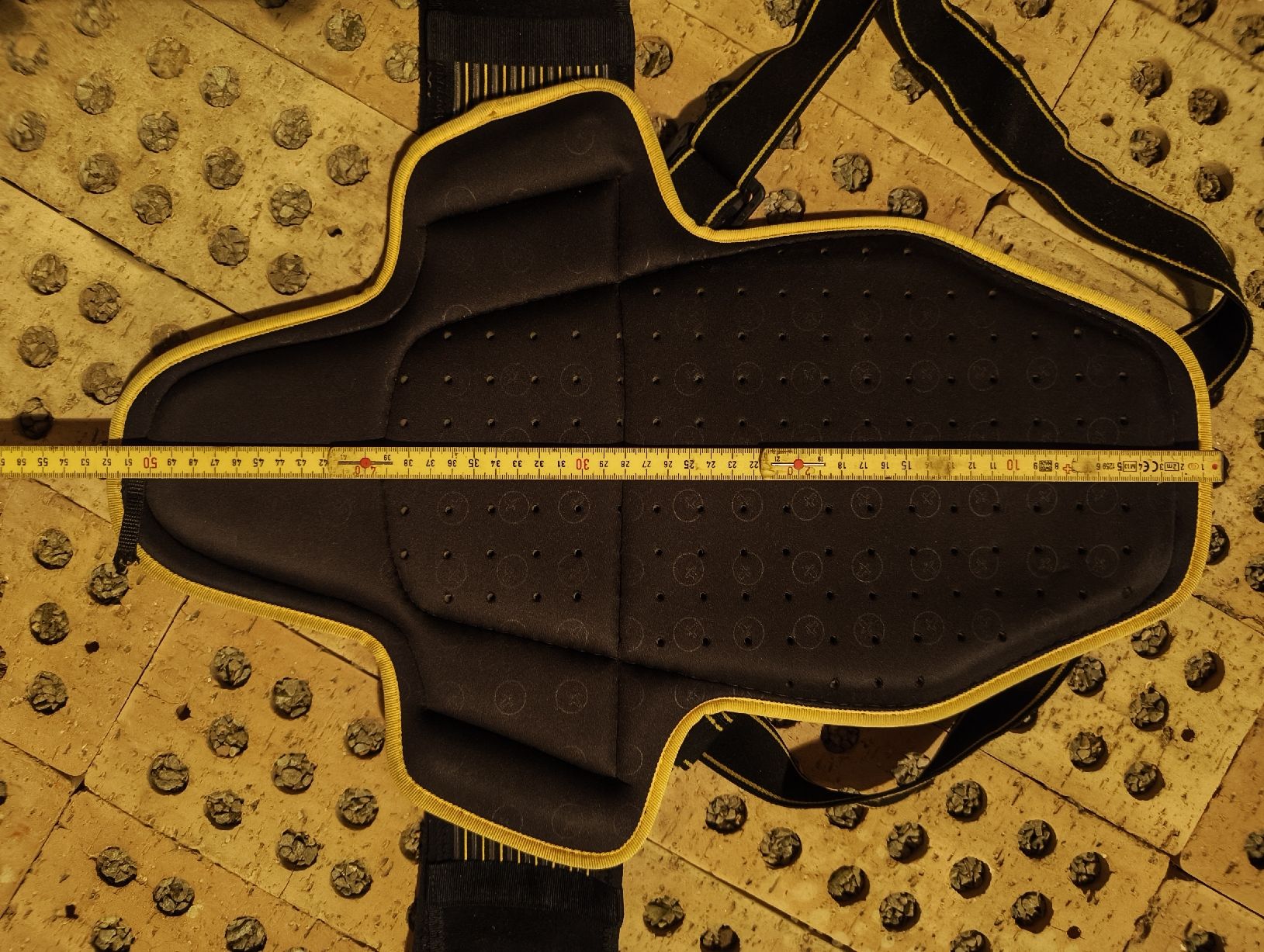 Protections:  Rückenprotektor Grösse L – D'occasion à Benken ZH par rub_l7fk 1