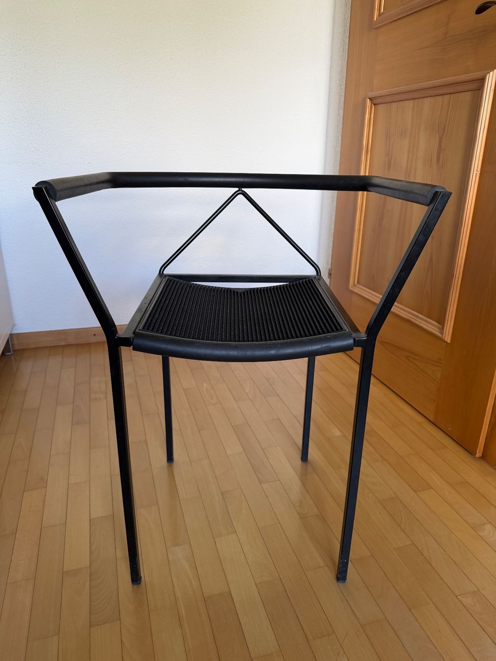 Sedie: Zeus Noto Milano POLTRONCINA – Usato da Grosswangen venduto da Swisslue 1