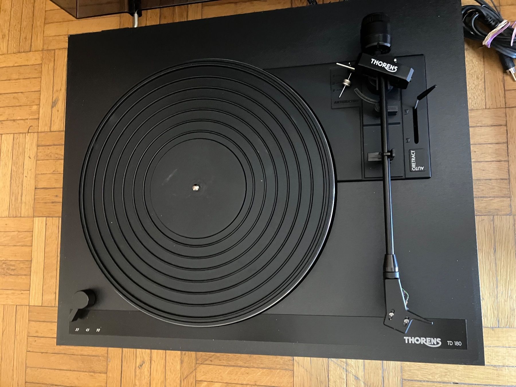 Thorens Giradischi: Plattenspieler Thorens TD180 – Usato da Horgen venduto da Reisbesen