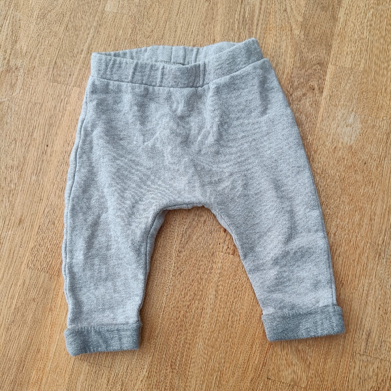 Pantalons: Hose Grösse 68 – D'occasion à Jaberg par urig17.
