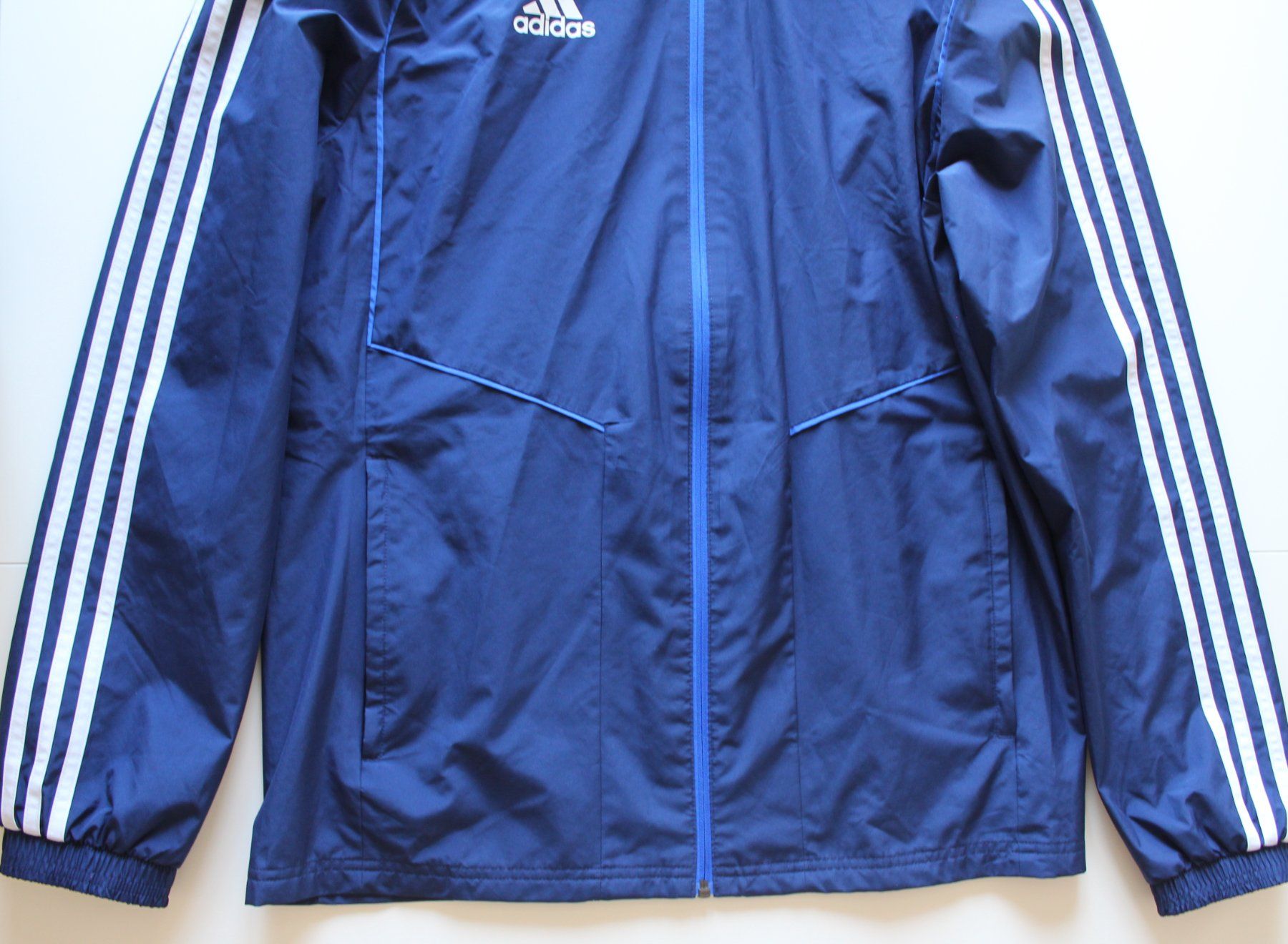 Adidas Giacche: Veste Adidas bleu t.M – Nuovo (secondo la descrizione) da Peseux venduto da Gilloss 3