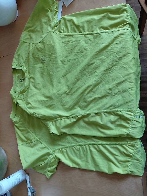 Canottiere & Pantaloni: 3 Trikot gr. M – Usato da Ostermundigen venduto da deb1deb1