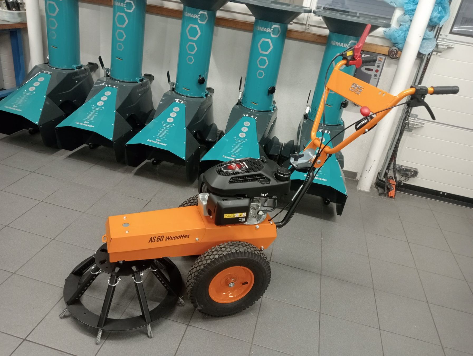 Tutte le macchine: AS60 WeedHex Unkrautbürste 60cm – Nuovo e nell'imballaggio originale da Rüegsbach venduto da Garage3418