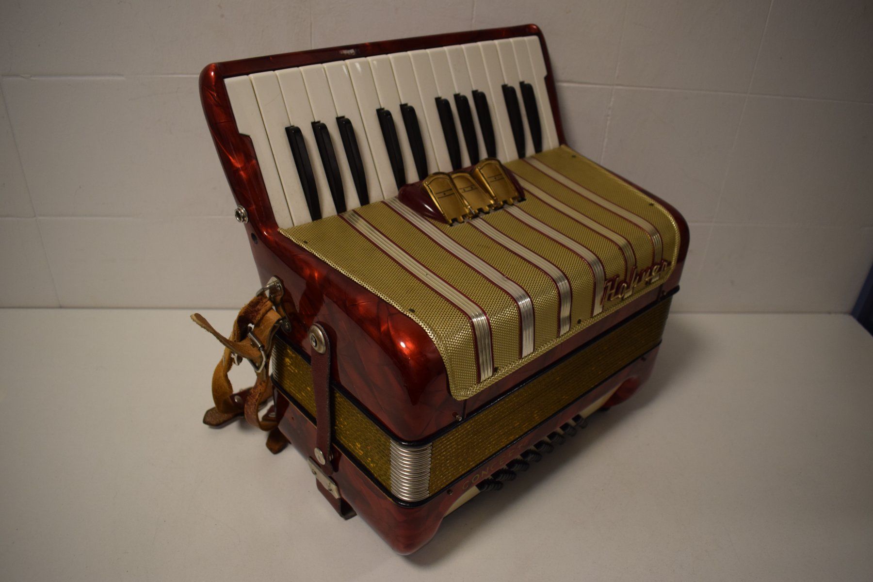 Hohner Strumenti musicali: Akkordeon chromatisch Hohner Concerto I – Usato da Zürich venduto da baumusik 1