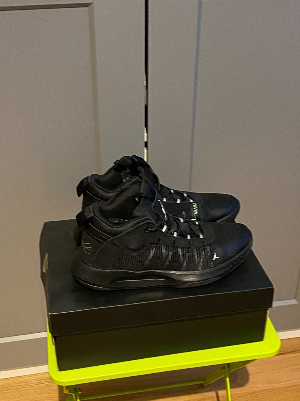 Jordan Scarpe da uomo: Original Jordan Schuhe Schwarz – Nuovo (secondo la descrizione) da Dübendorf venduto da LeoneDelPiero 1