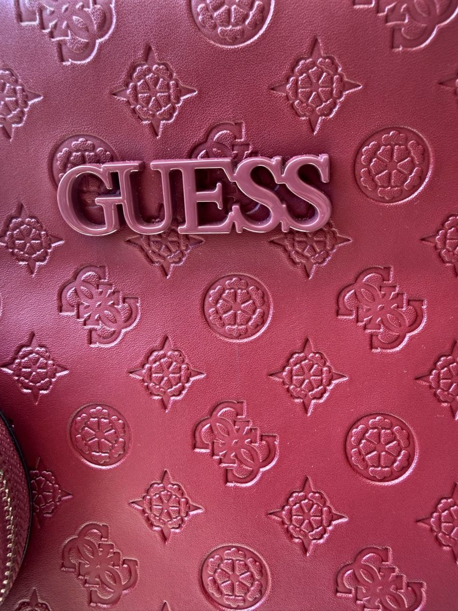 Guess Sacs femmes: Sac à main Guess Bordeaux – D'occasion à MASSONGEX par Luluone 2