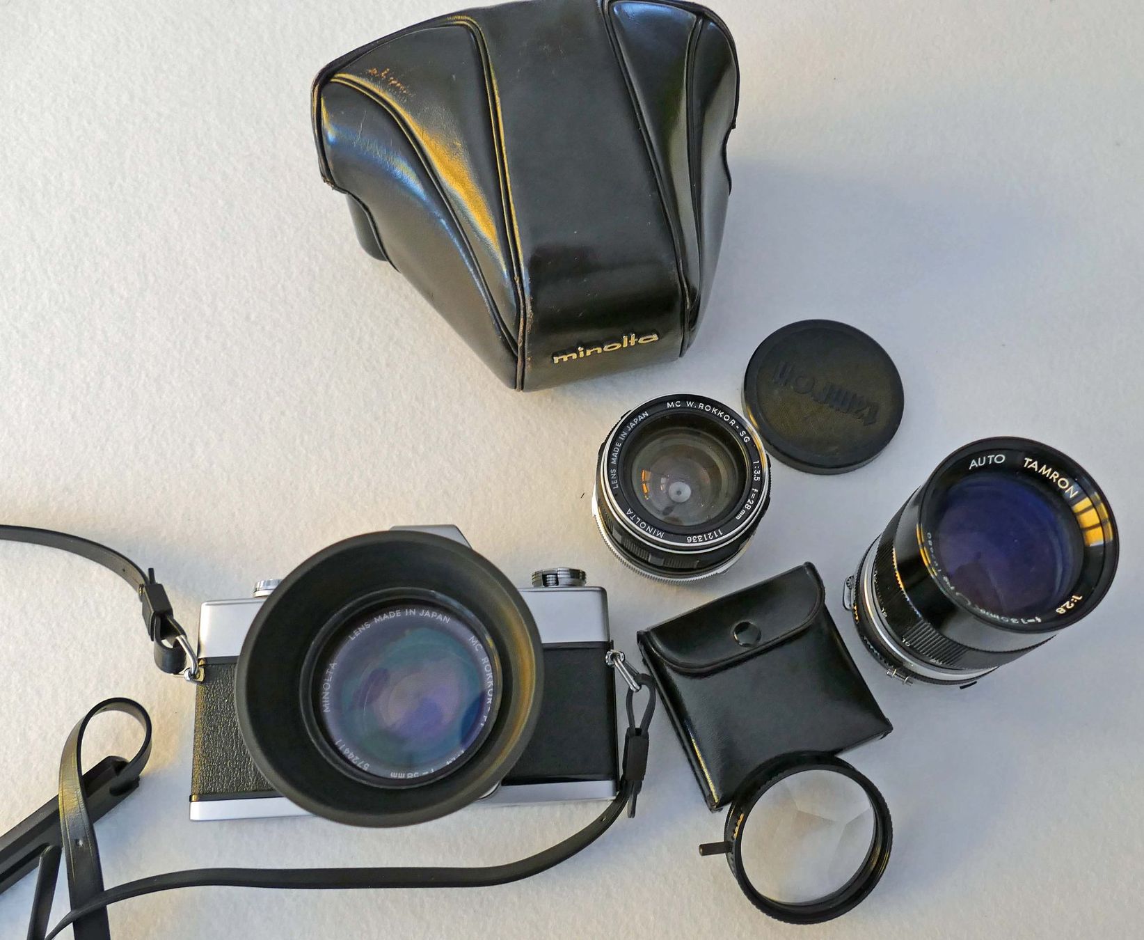 Minolta Fotocamera: Minolta SRT 101 Spiegelreflexkamera mit 3 Objektiven – Usato da Hünenberg venduto da Kfer 2