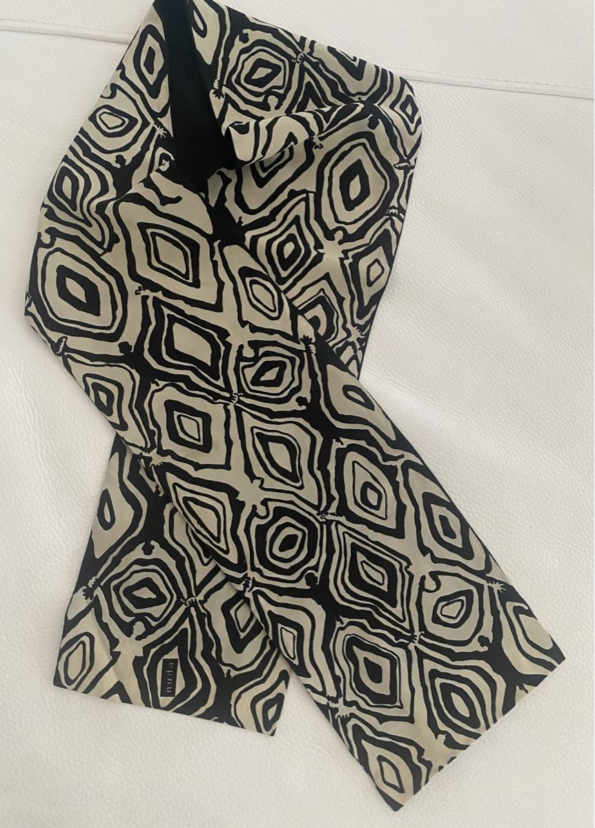 Foulard & Sciarpe: Nuda Seiden Schal 🌸 – Usato da Opfikon venduto da Luis144 1