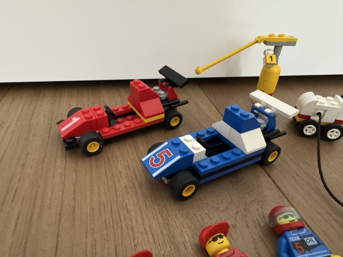 Lego Giocattoli: LEGO 2554 - Pit Stop – Usato da Fislisbach venduto da luepa 2