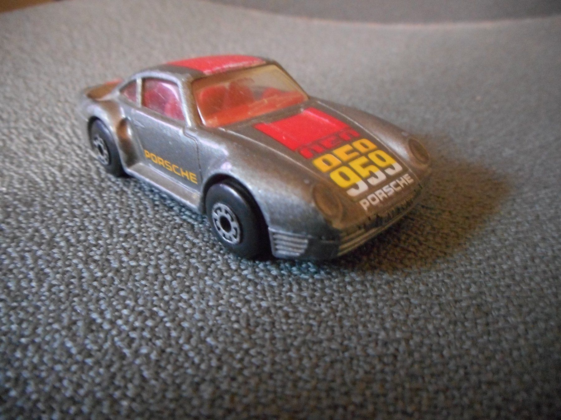 Matchbox Modellini d'auto: Matchbox Porsche 959 1:58 – Usato da Bretzwil venduto da gbfluck 1