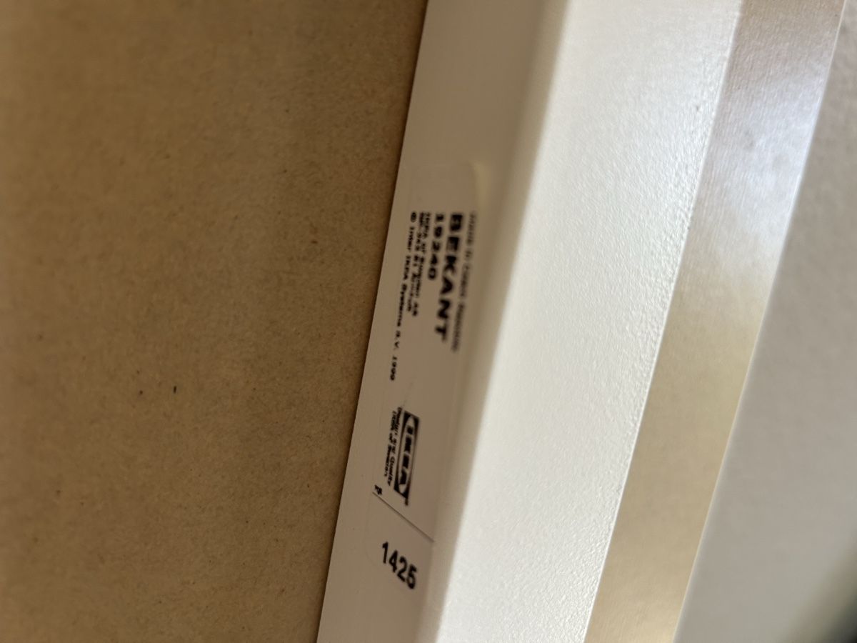 Schreibtische: IKEA Bekant Tisch – Gebraucht aus Aeugst Am Albis von klethere 1