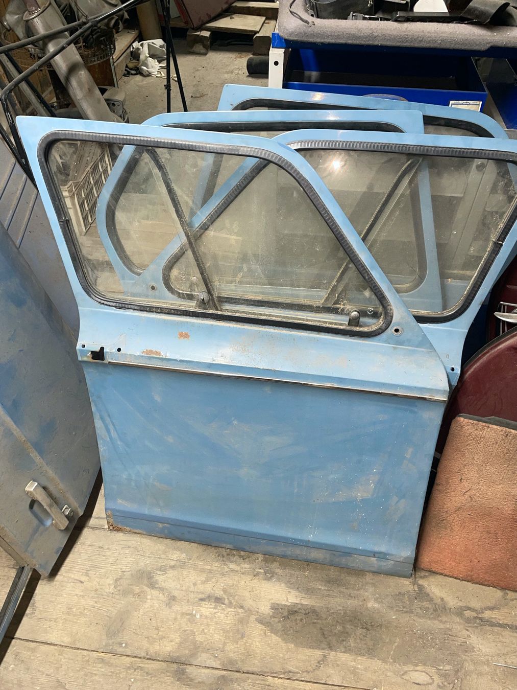Citroën Tutti pezzi di ricambio auto: Div. Karosserieteile zu Citroën Dyane – Difettoso da Gletterens venduto da XBHS7412