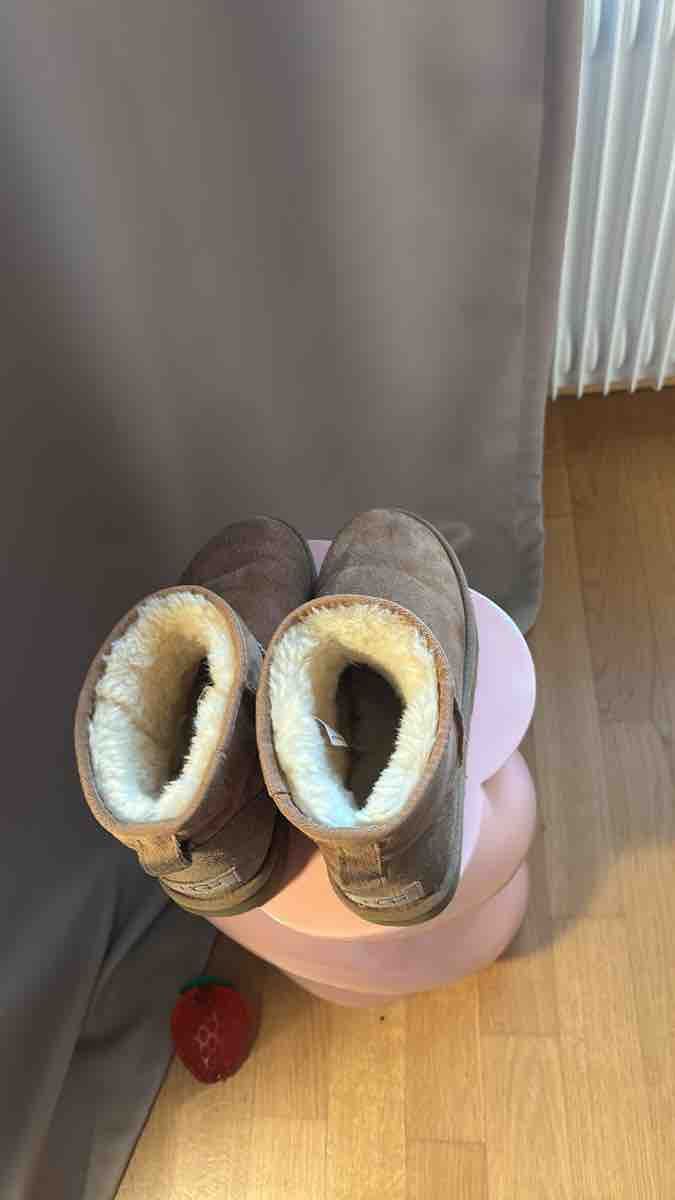 Ugg Scarpe da donna: Winterschuhe UGG Leder braun Grösse 38 – Usato da zuerich venduto da rotezora03 3