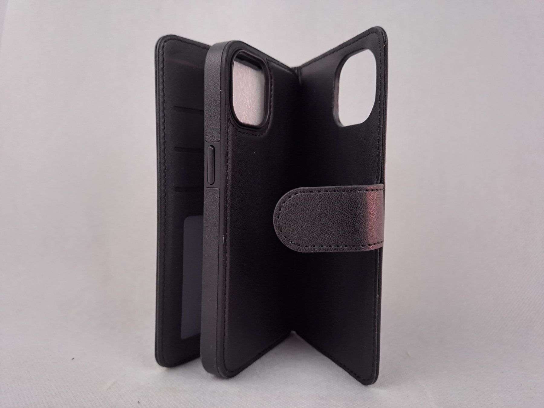Cover & Protezioni schermo: TECH-PROJEKT Magsafe Handyhülle iPhone 13 Schwarz – Nuovo (secondo la descrizione) da Männedorf venduto da Restwert_Maennedorf 3