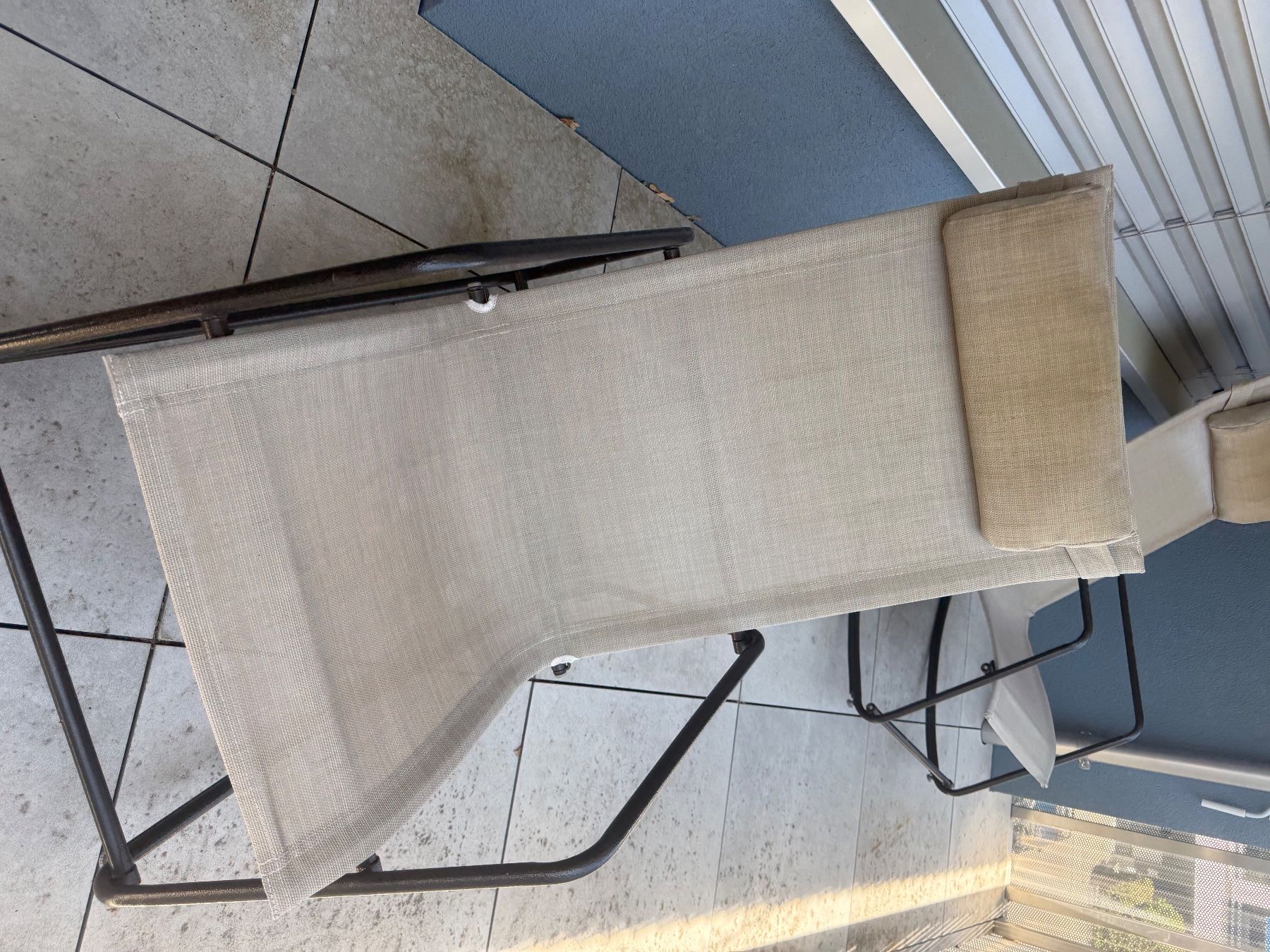 Liegen & Liegestühle: 2 Chaises à bascule pour terasses – Gebraucht aus Montreux von haf_kz86 1