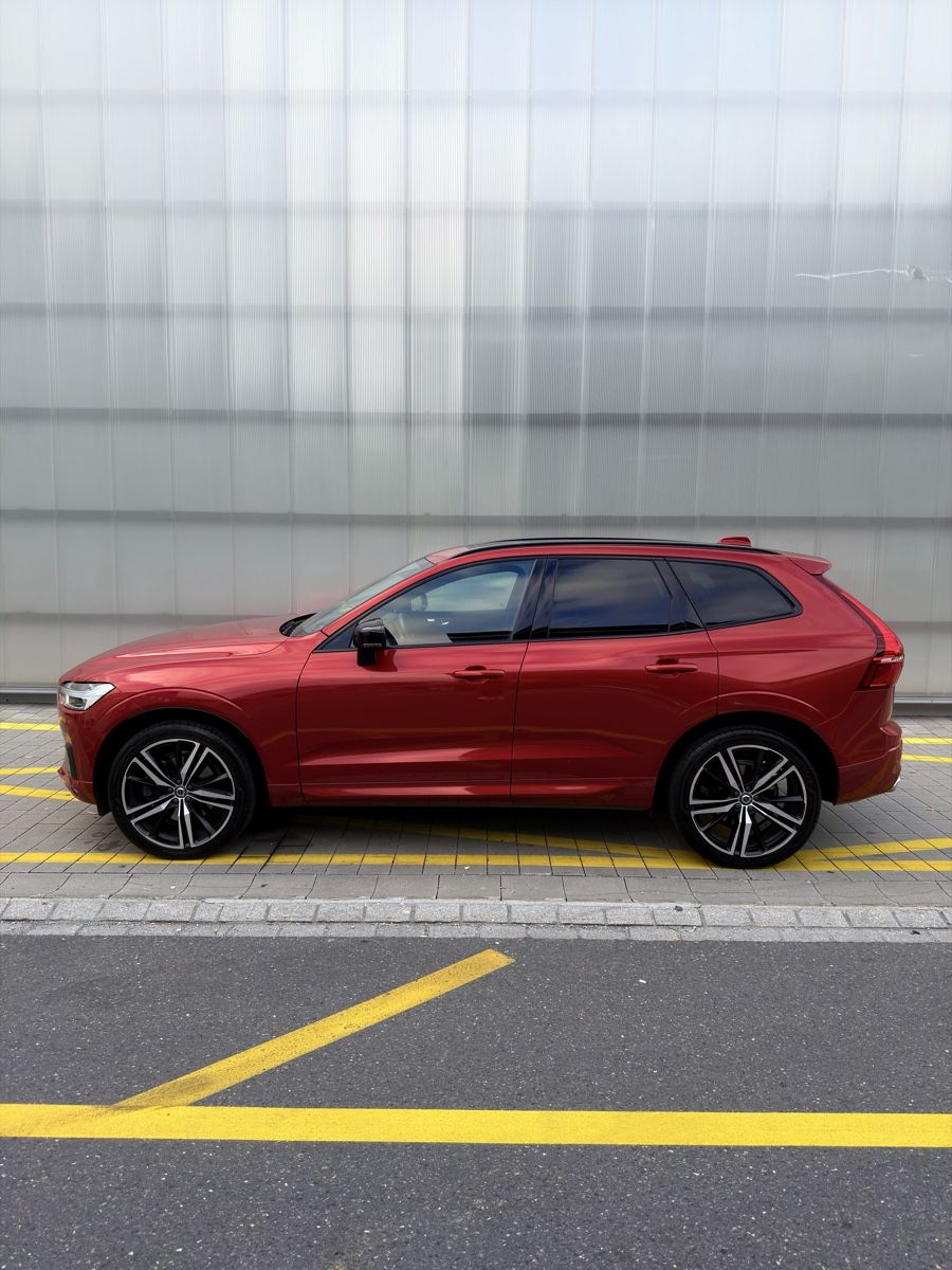Volvo Automobili: Volvo XC60 B4 R-Design – Usato da Schübelbach venduto da R46R 1