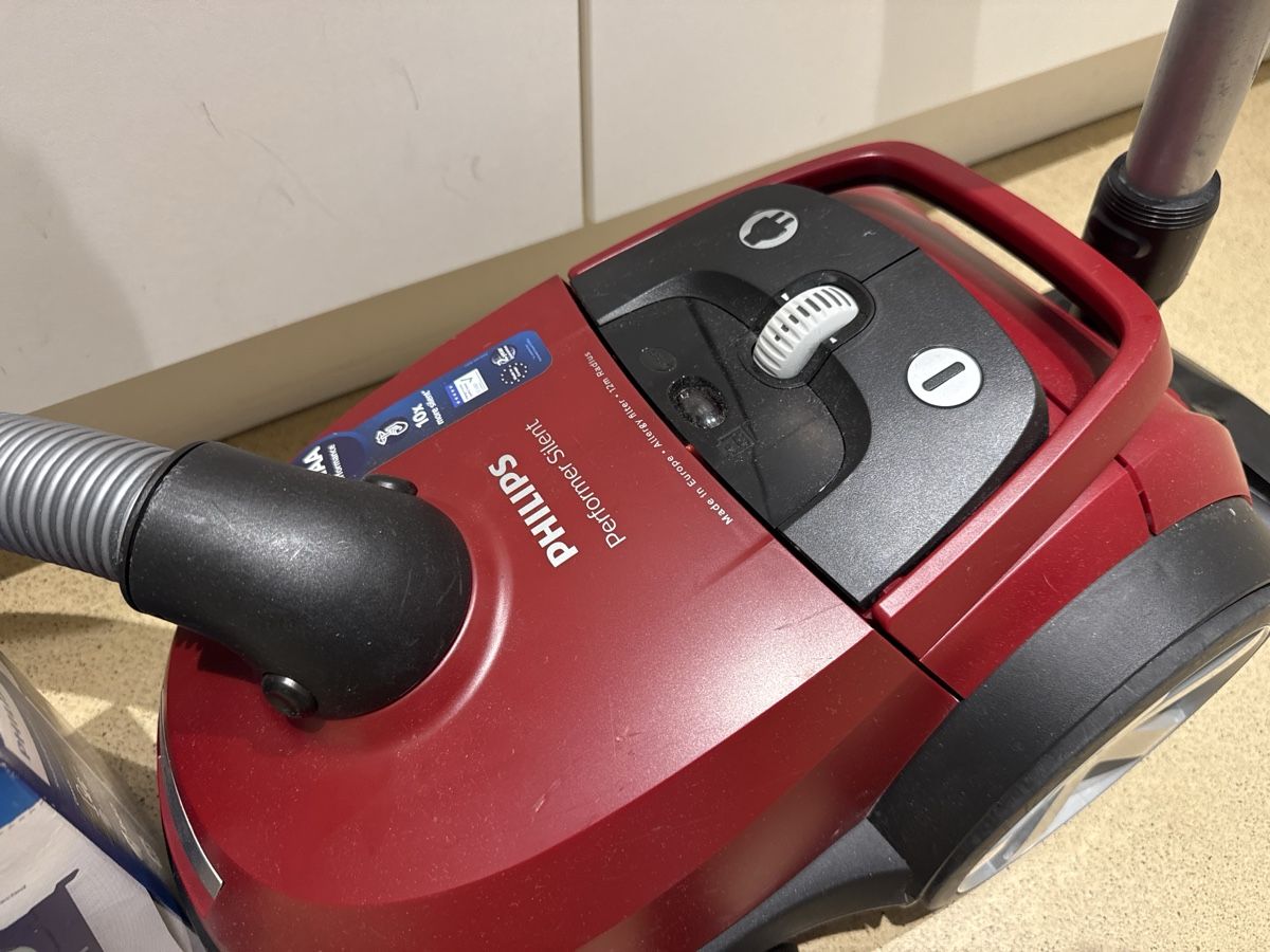 Philips Aspirapolveri & Accessori: Philips Vacuum Cleaner – Usato da St. Gallen venduto da Kesvilla 2