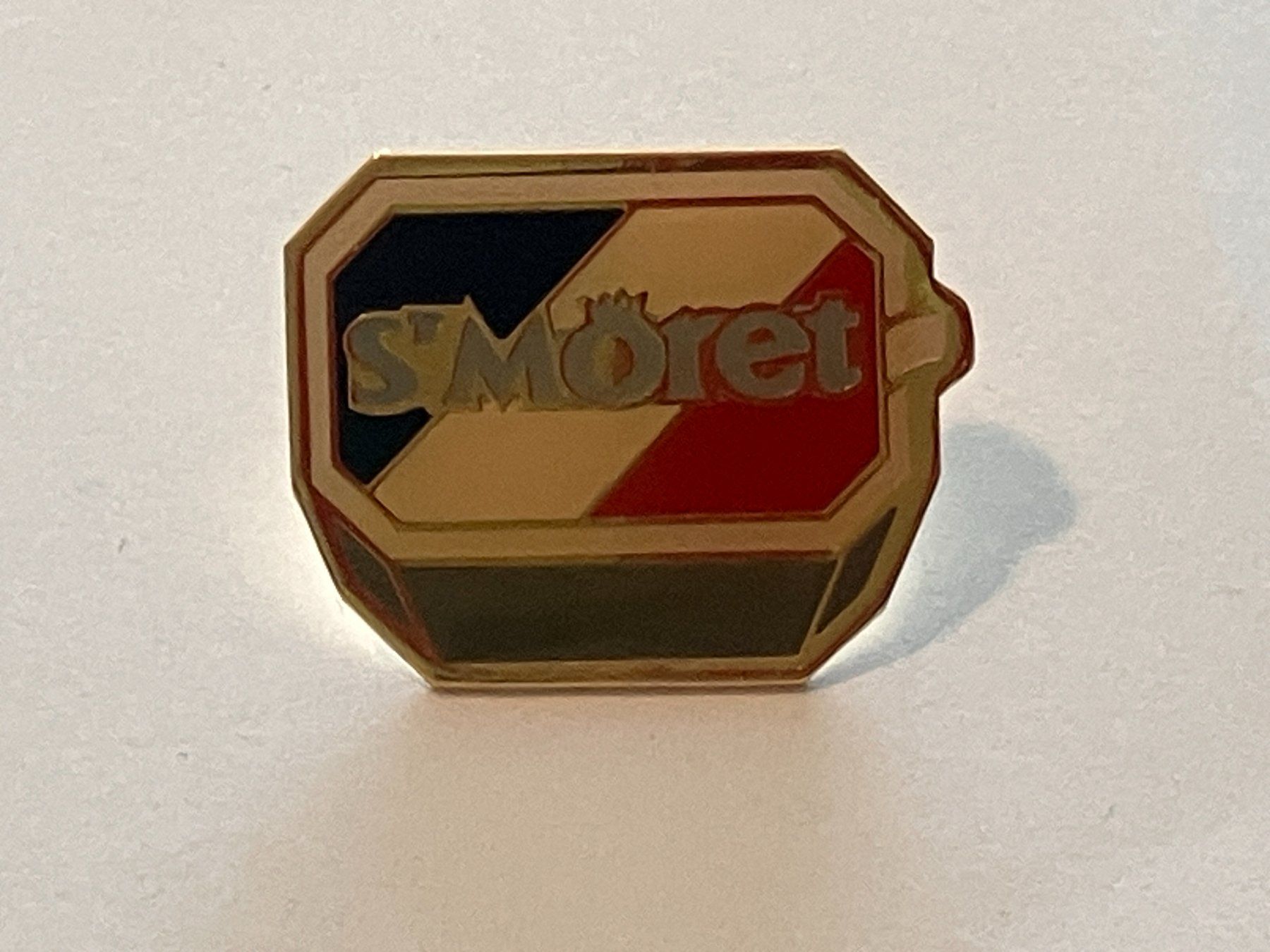 Placchette & Badge: 1 Pin S'Möret – Usato da Basel venduto da djwwpp