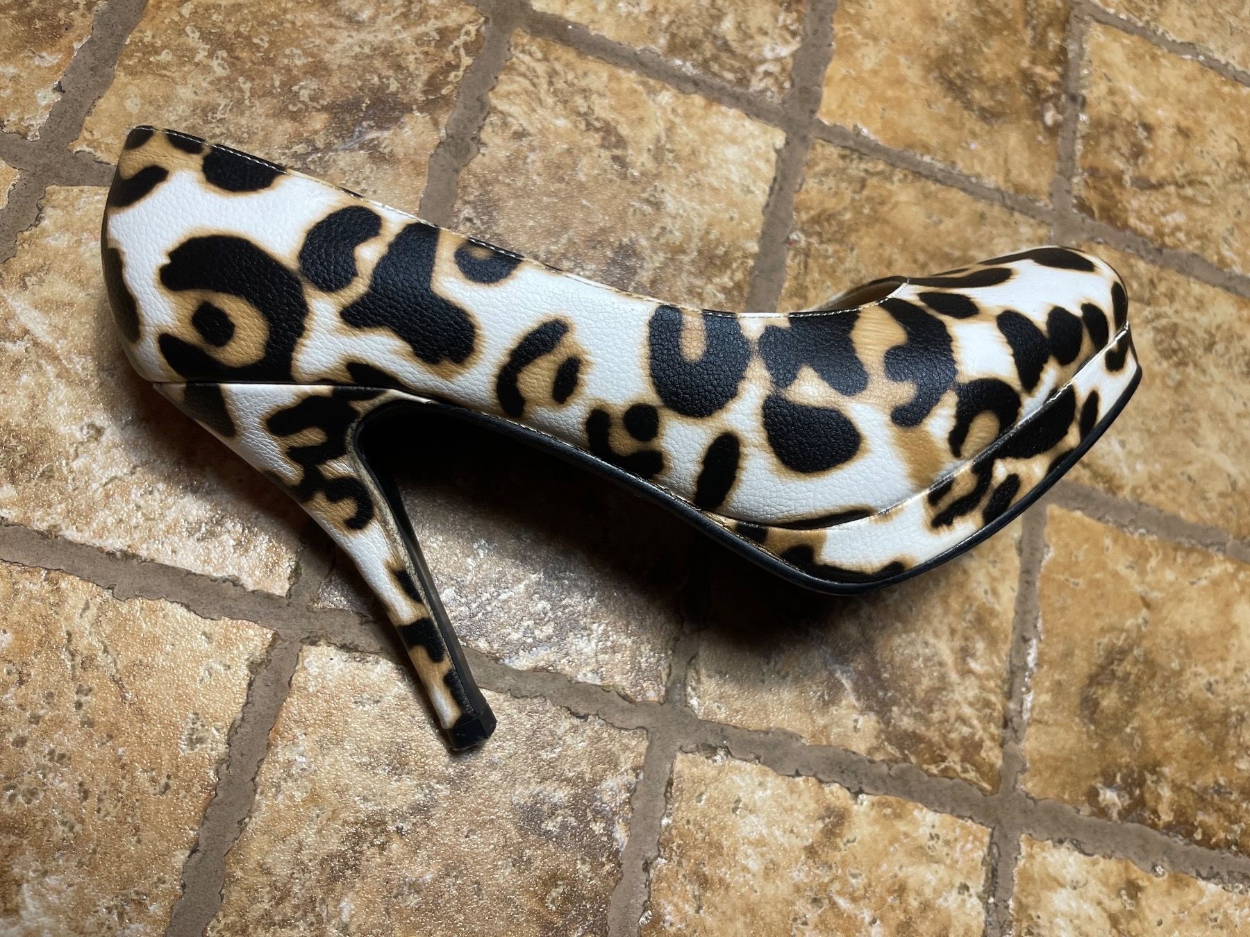 Scarpe da donna: Damen-High-Heels mit Leopardenmuster 38 – Nuovo (secondo la descrizione) da Gordevio venduto da LanaZimm 2