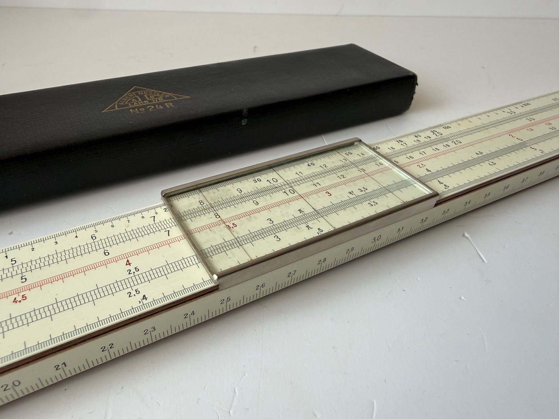 Calculatrices: Rechenschieber logarithmisch von Albert Nestler AG – D'occasion à Zwingen par moje1 1