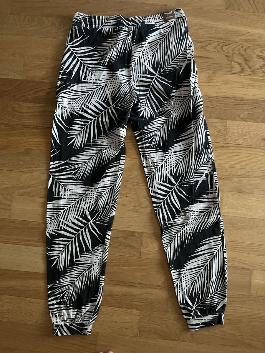 Iriedaily Hosen: Iriedaily Stoffhose, Gr. XS – Gebraucht aus Frauenfeld von heyLani 3