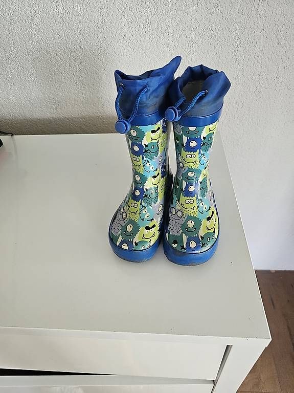 Schuhe für Jungen: Gummistiefel  grösse 27 – Gebraucht aus Grosshöchstetten von Qenko 2
