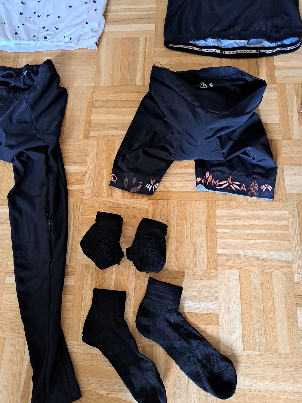 Lotti di vestiti: Grosses Velokleider Set Damen S-M – Usato da Winterthur venduto da ang_d9dq 6