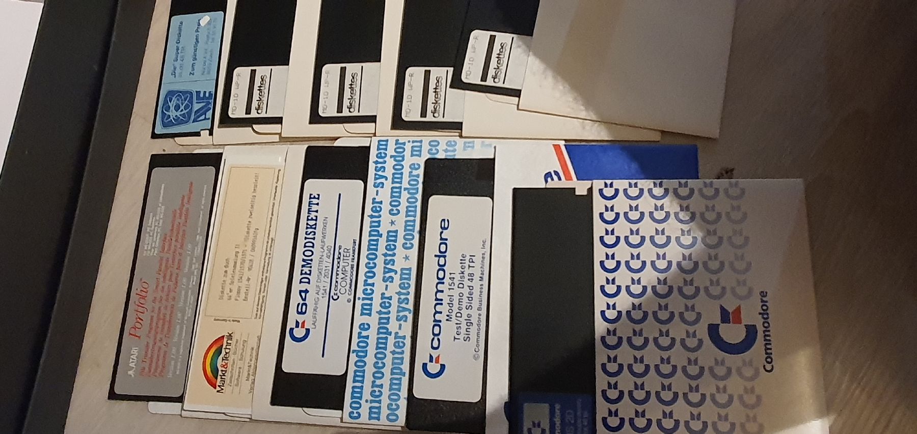 Commodore PC: Commodore 64 Zubehoer Konvolut gute Zustand – Usato da Muri AG venduto da Jeromia 6